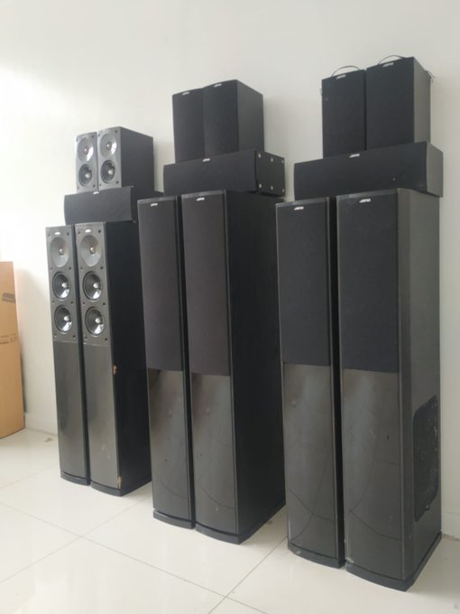 Jamo S 608 HCS 3 Black - 3-Way Standing Speakers (Pre-Owned) Jamo S 608 HCS 3 Black - 3-Way Standing Speakers (Pre-Owned)