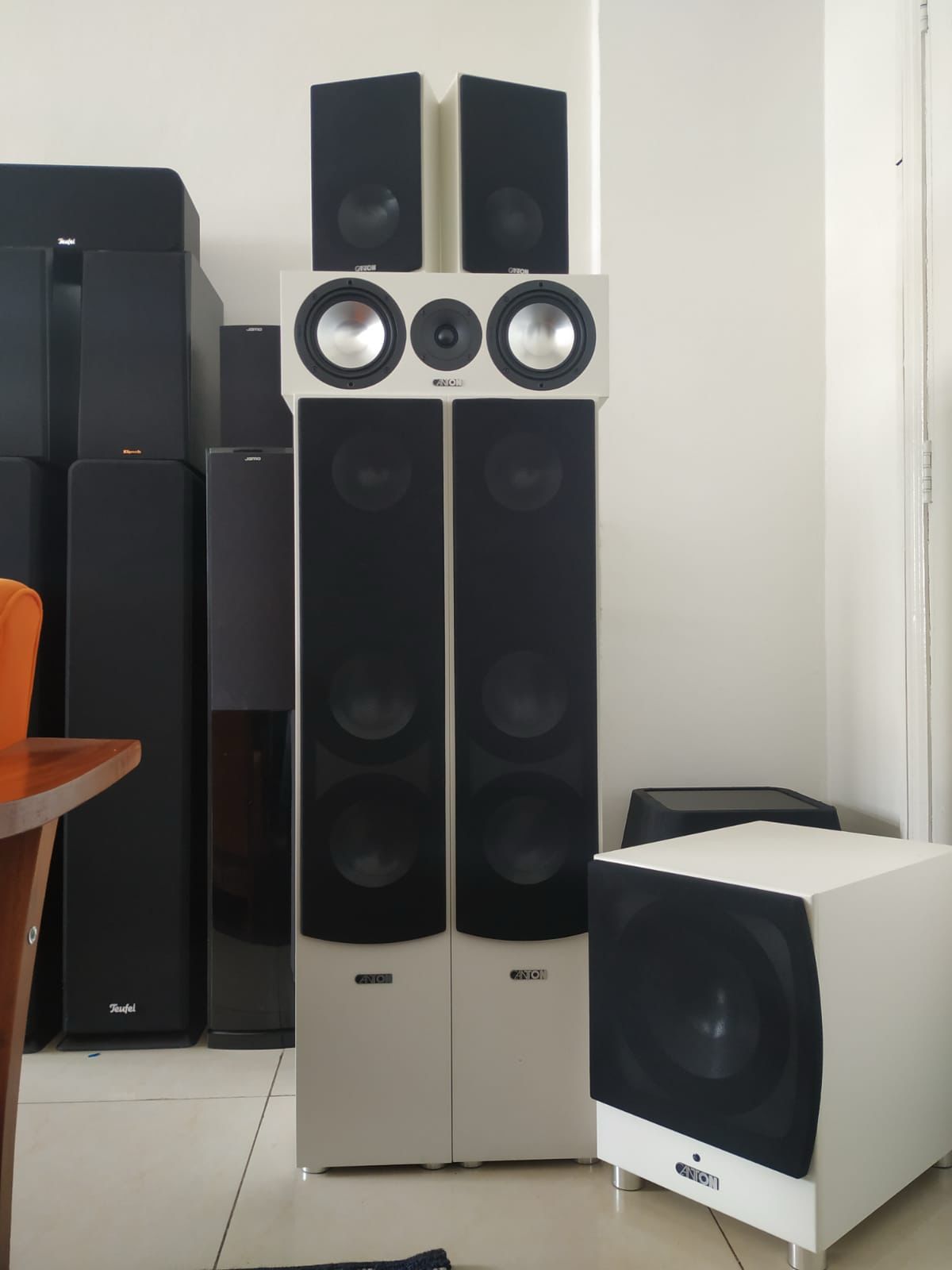 Pre-Owned White Canton GLE 100 5.1 Set